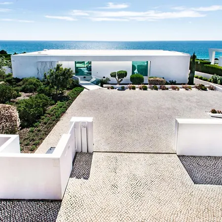 Stunning, Luxury Modern Miramar Luxe - Wow Factor, Panoramic Sea Views Holiday home