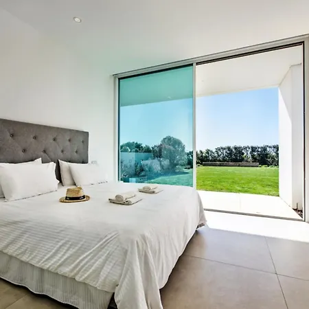 Stunning, Luxury Modern Miramar Luxe - Wow Factor, Panoramic Sea Views