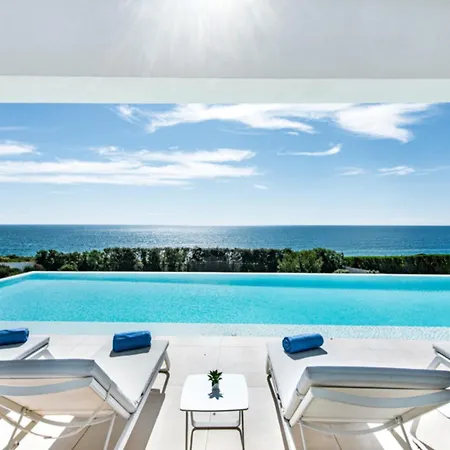 Holiday home Stunning, Luxury Modern Miramar Luxe - Wow Factor, Panoramic Sea Views