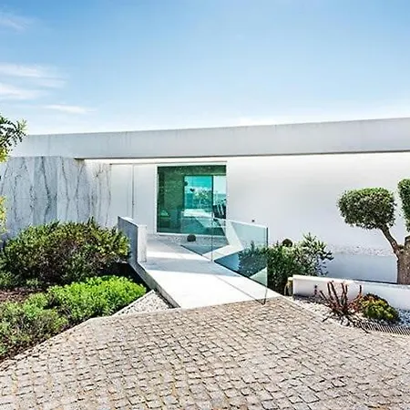 Stunning, Luxury Modern Miramar Luxe - Wow Factor, Panoramic Sea Views *