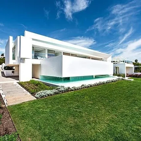 Stunning, Luxury Modern Miramar Luxe - Wow Factor, Panoramic Sea Views Holiday home Praia Da Luz
