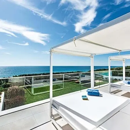 Holiday home Stunning, Luxury Modern Miramar Luxe - Wow Factor, Panoramic Sea Views *