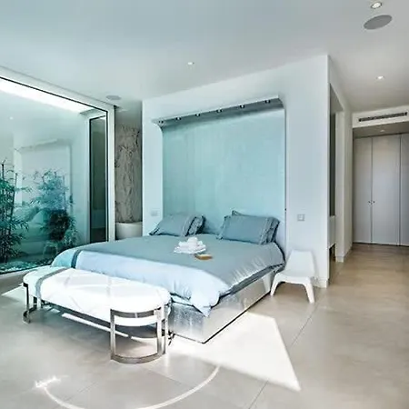 Stunning, Luxury Modern Miramar Luxe - Wow Factor, Panoramic Sea Views * Senhora da Luz