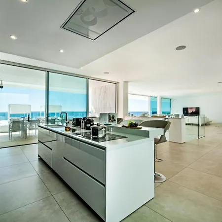Stunning, Luxury Modern Miramar Luxe - Wow Factor, Panoramic Sea Views Сasa de vacaciones *