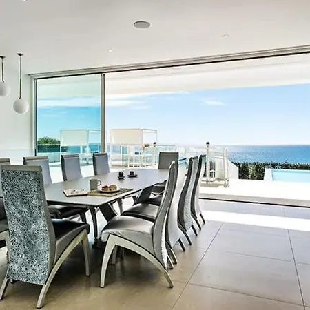 Stunning, Luxury Modern Miramar Luxe - Wow Factor, Panoramic Sea Views Сasa de vacaciones Luz